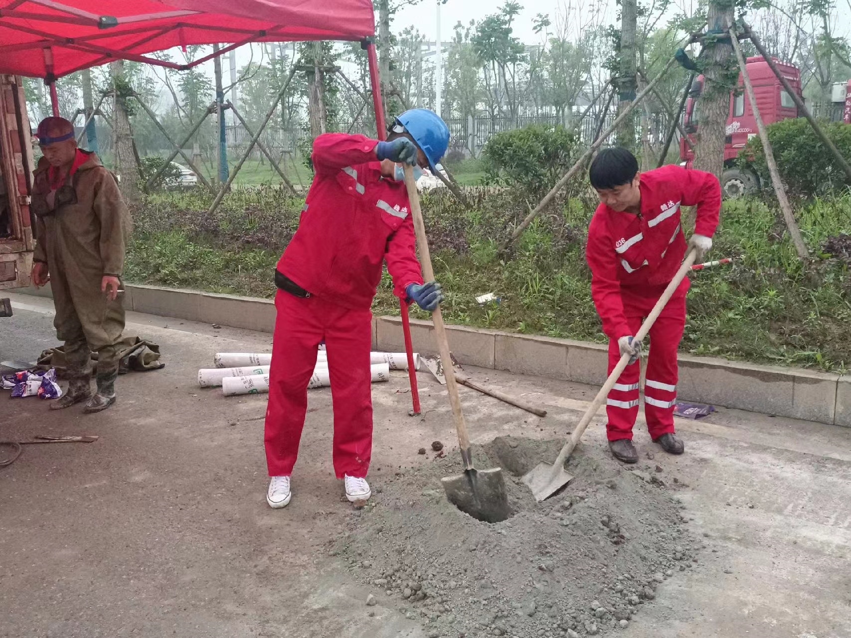 华亭管道疏通哪家好】及时进行市政管道清淤